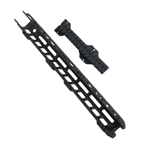 Il sistema modulare Costa Henry M-LOK offre flessibilità eccezionale, robustezza e precisione, con tre guide Picatinny regolabili per ottiche personalizzate.